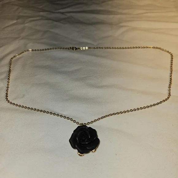 Black Rose Pendant On Gold Toned Necklace 22in Whimsigoth - Picture 3 of 8